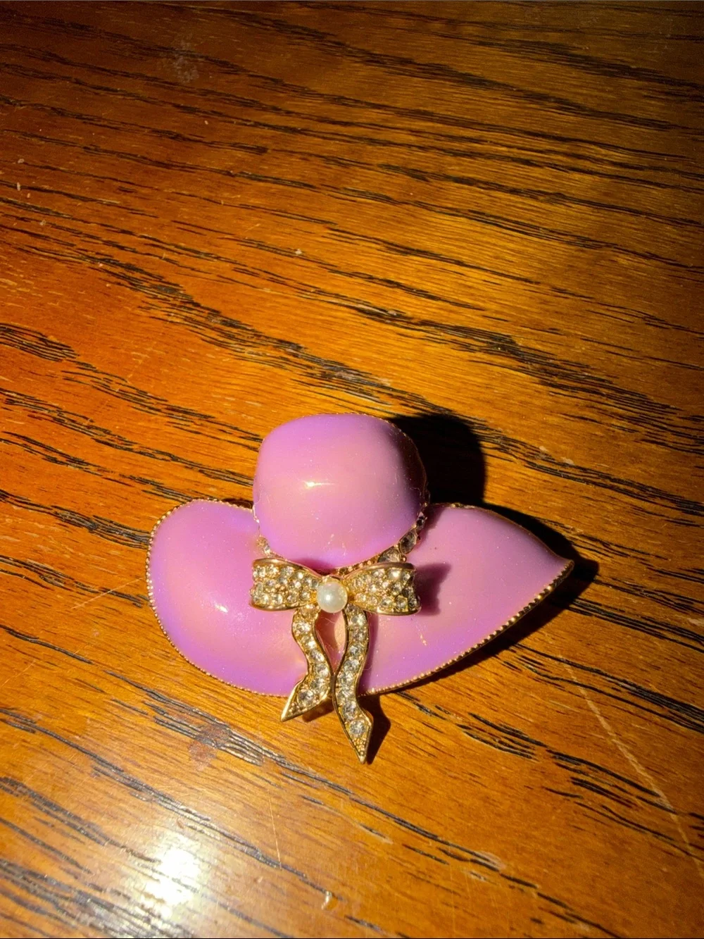 Pink Hat-Shaped Brooch with Rhinestone Bow